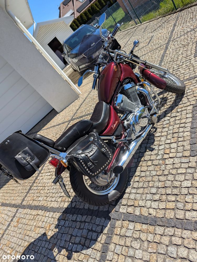 Suzuki Intruder - 16