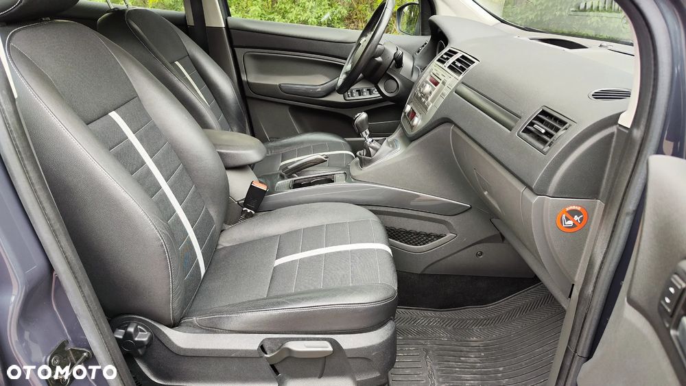 Ford Kuga 2.0 TDCi Titanium - 31