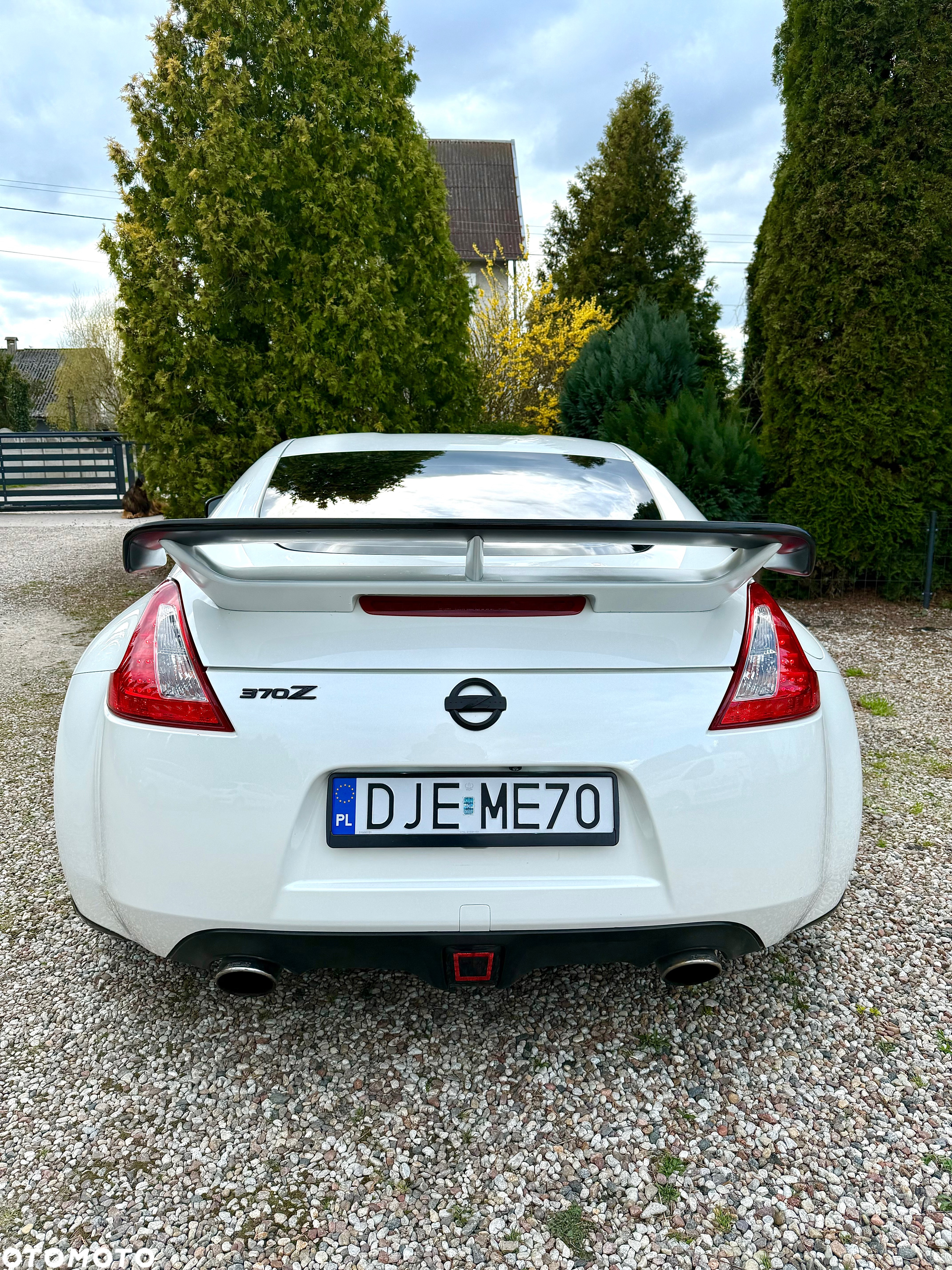Nissan 370 Z - 9