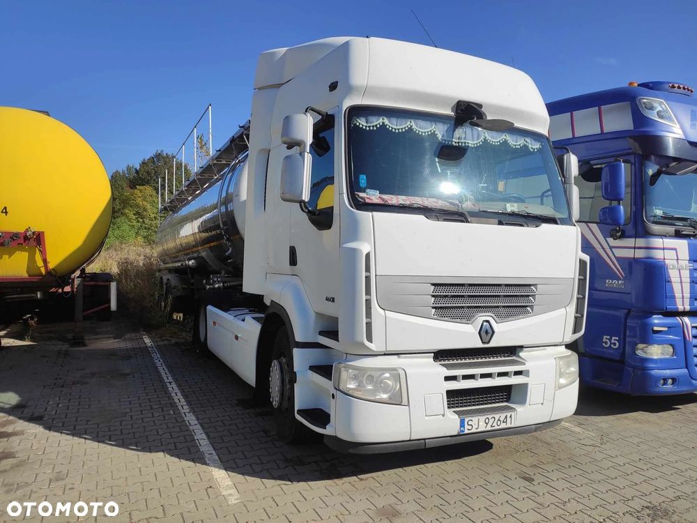 Renault Premium