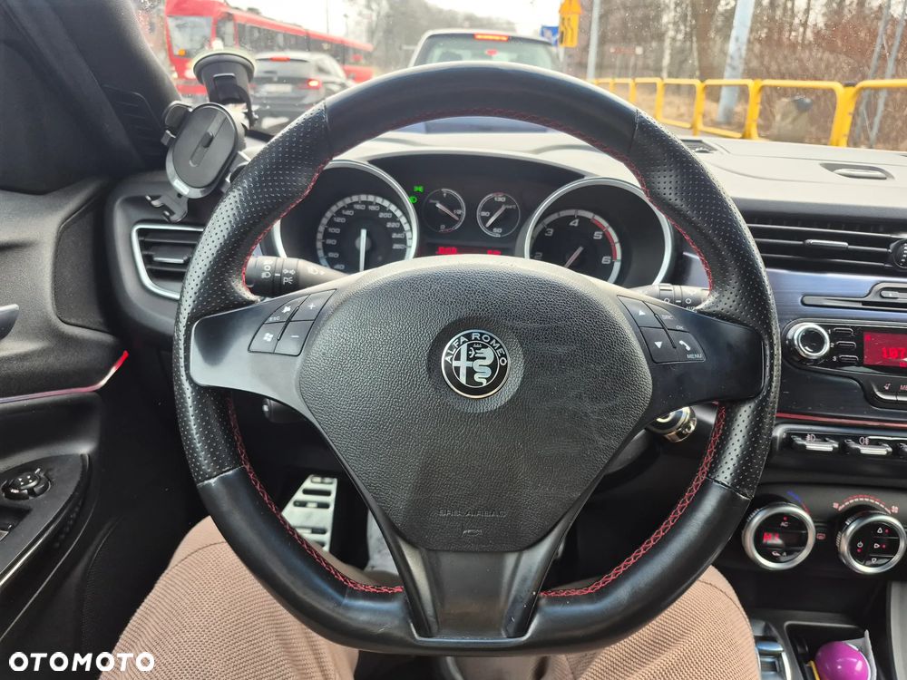 Alfa Romeo Giulietta 2.0 JTDM Distinctive - 10