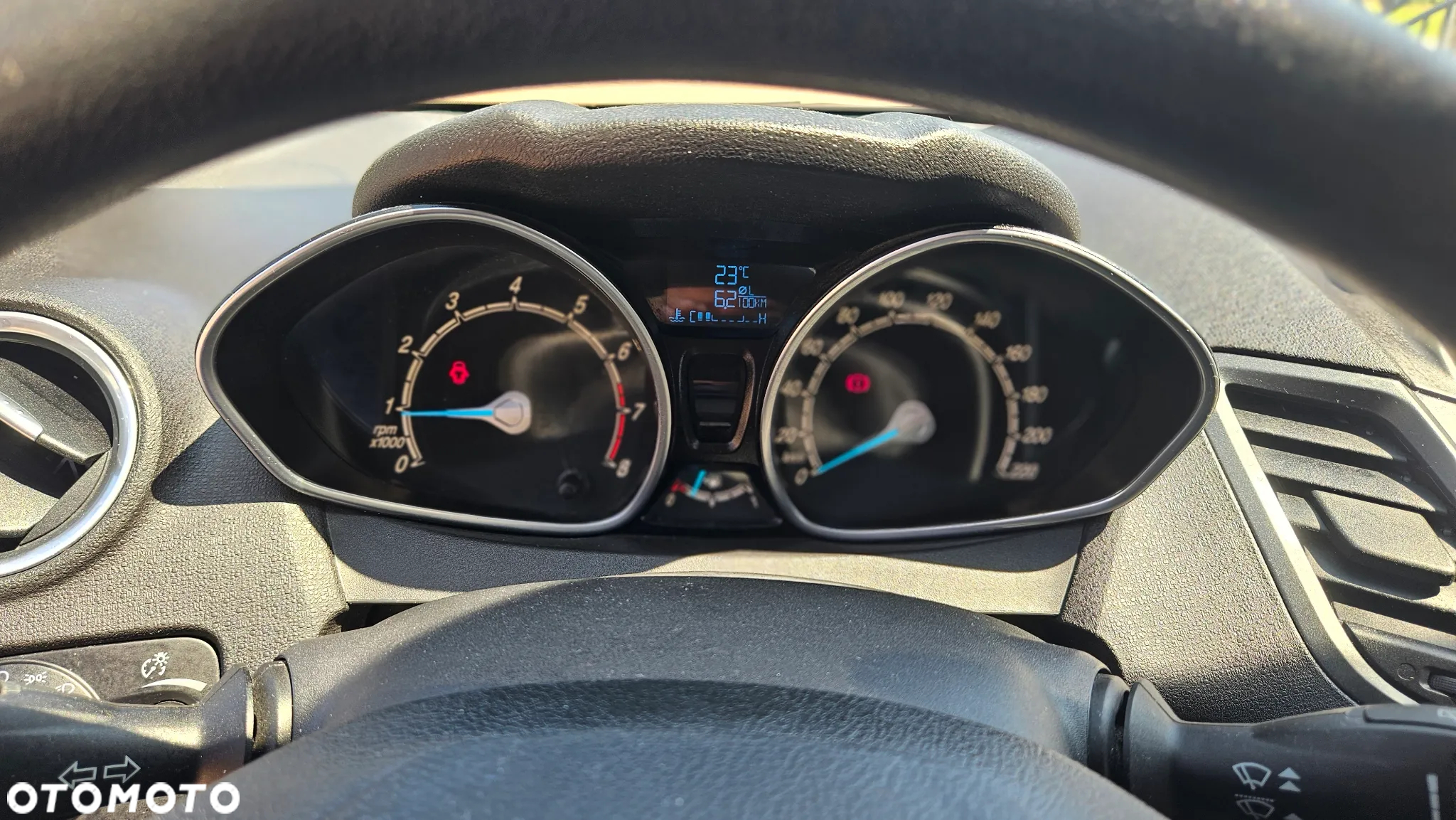 Ford Fiesta 1.0 Celebration - 16