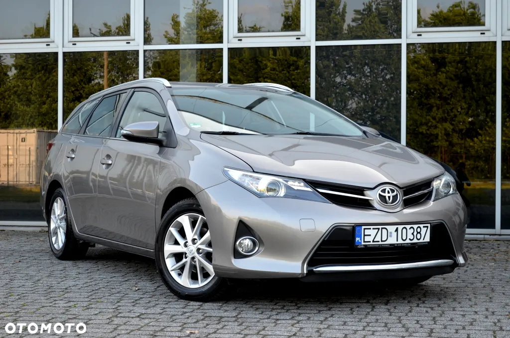 Toyota Auris 1.6 Dynamic - 14