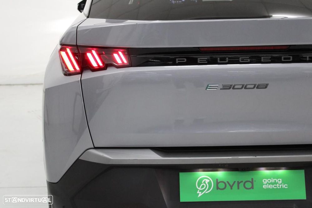 Peugeot E-3008 73 kWh Allure - 6