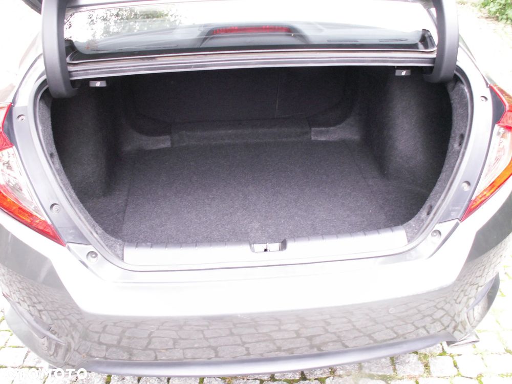 Honda Civic 1.5 T Executive - 12