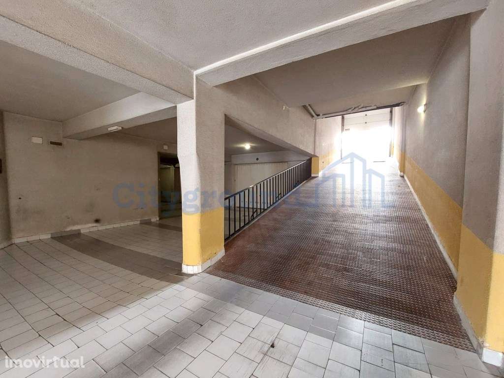 Box privada no centro de Caldas da Rainha - Grande imagem: 4/8