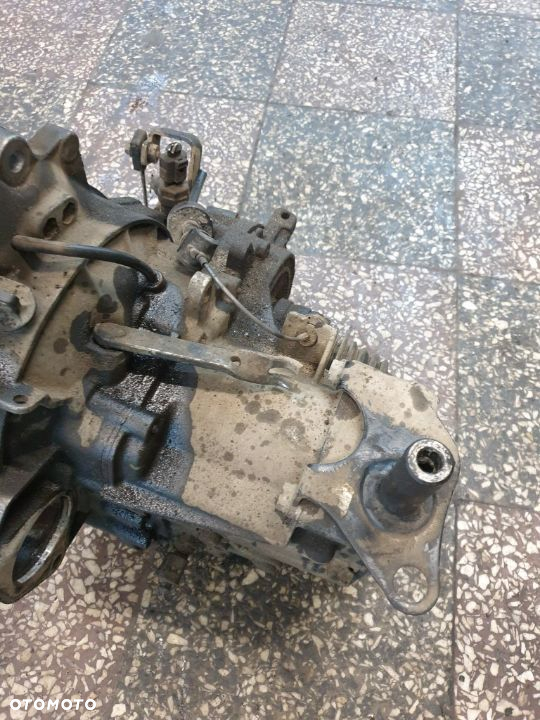 Skrzynia biegówVW Polo 6N2 1,9SDI FFV - 4