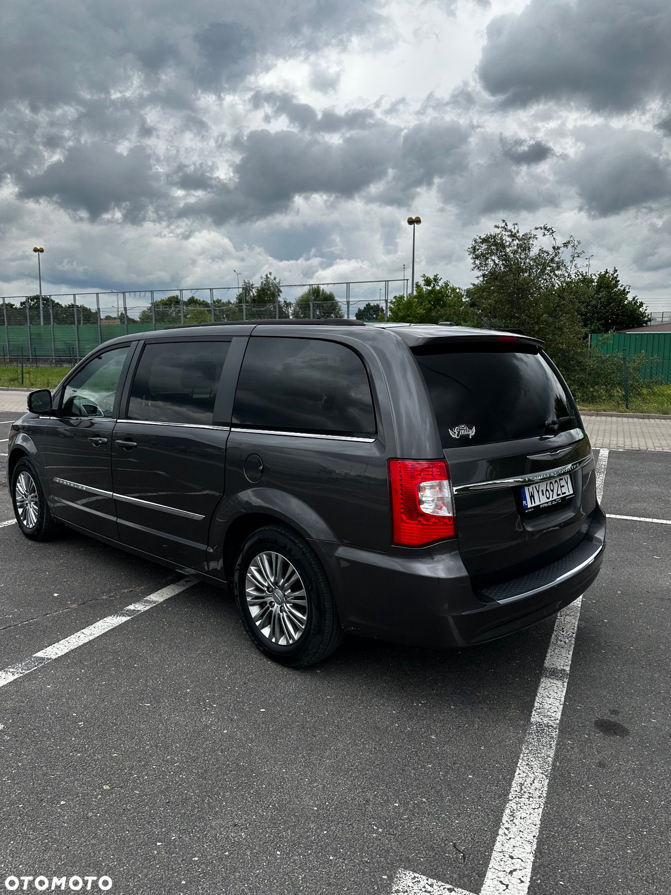 Chrysler Town & Country 3.6 Limited - 9