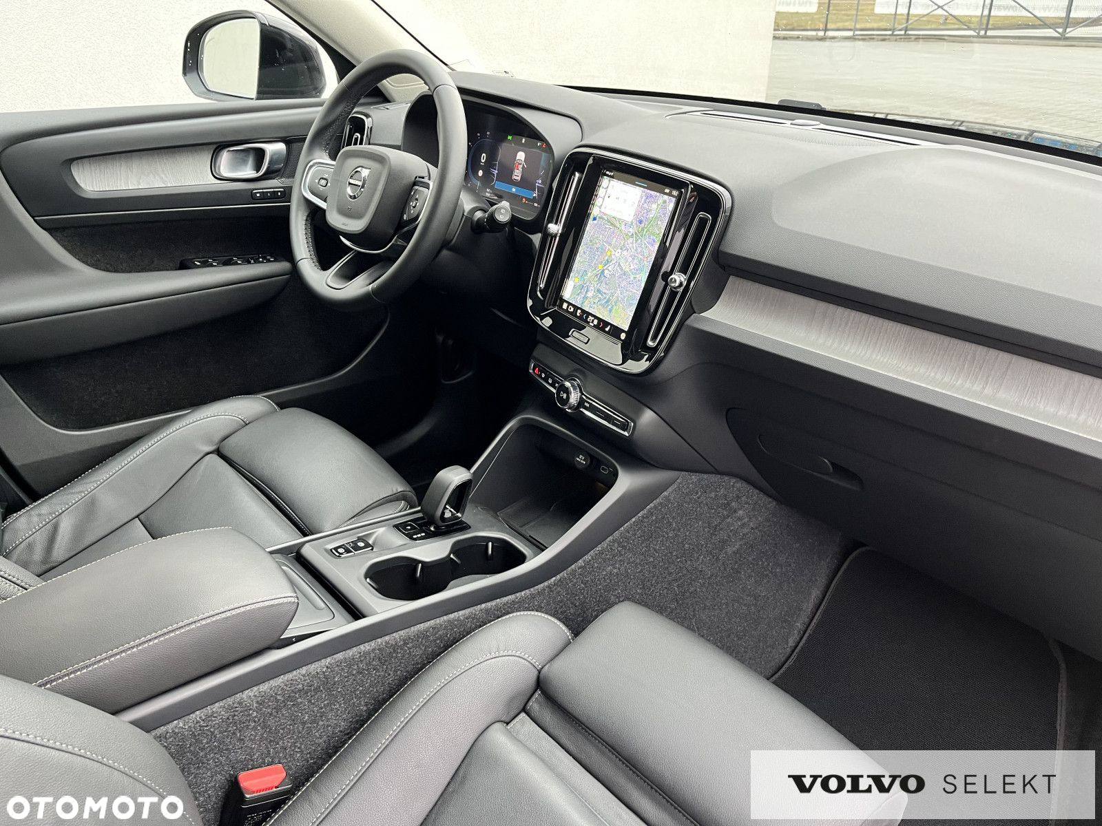 Volvo XC 40 - 25