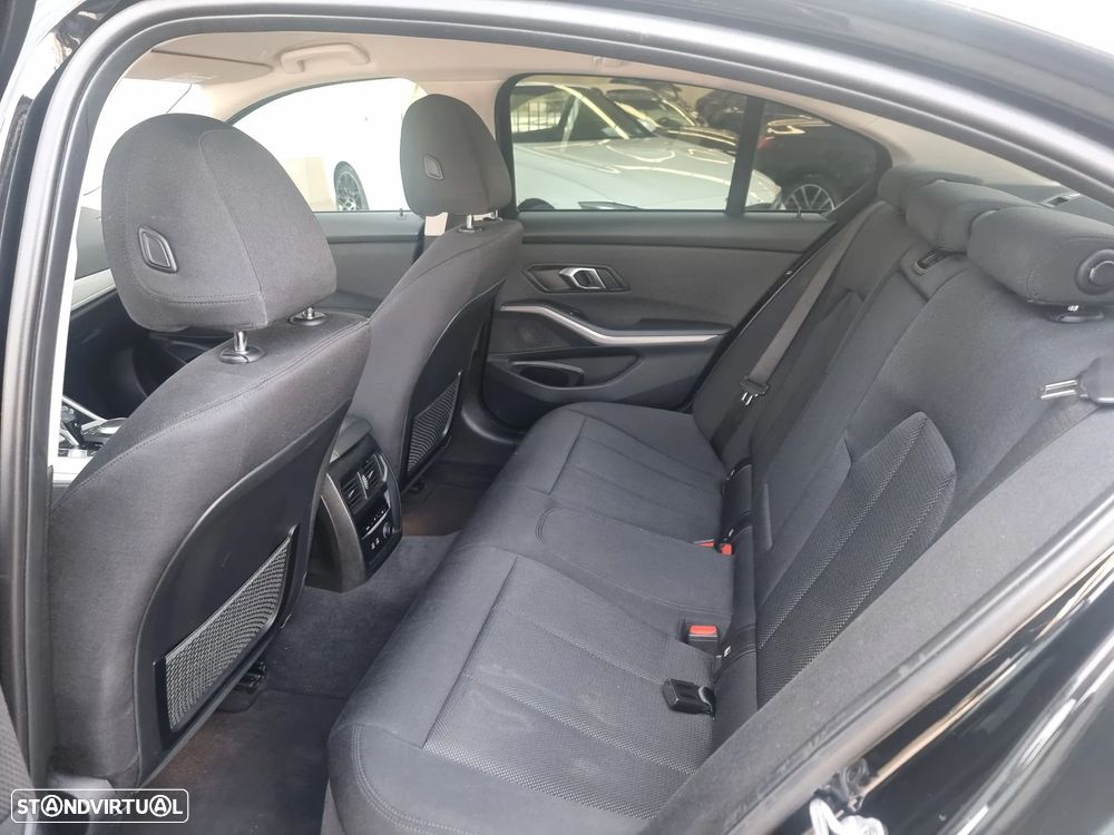 BMW 320 d xDrive Auto - 27