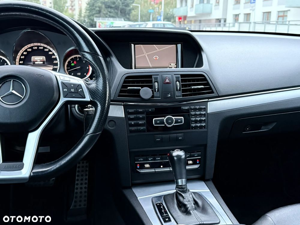 Mercedes-Benz Klasa E 350 CDI BlueEff - 24