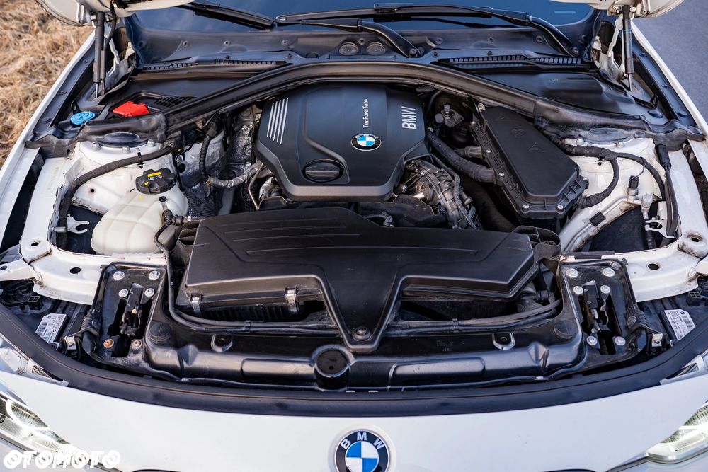 BMW Seria 3 320d M Sport - 14