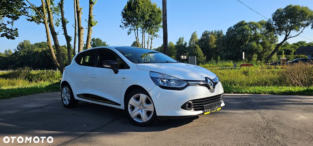 Renault Clio 1.2 16V 75 LIMITED - 10