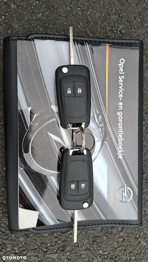 Opel Astra 1.6 Turbo Edition - 14