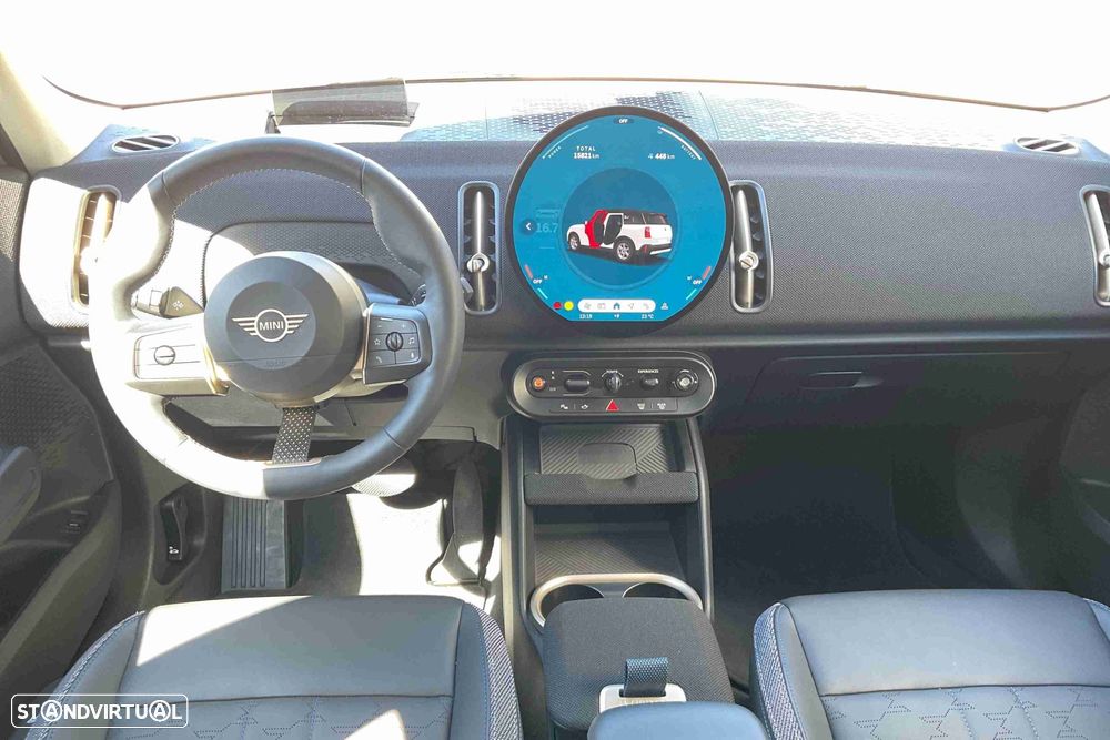 MINI Countryman E Essential - 9