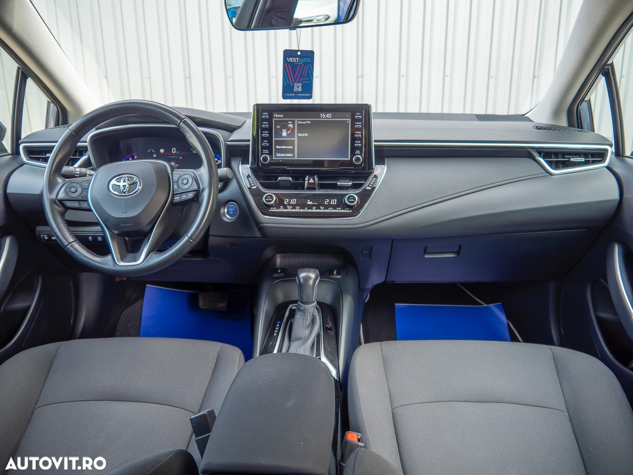 Toyota Corolla Sedan 1.8 HEV Business - 35