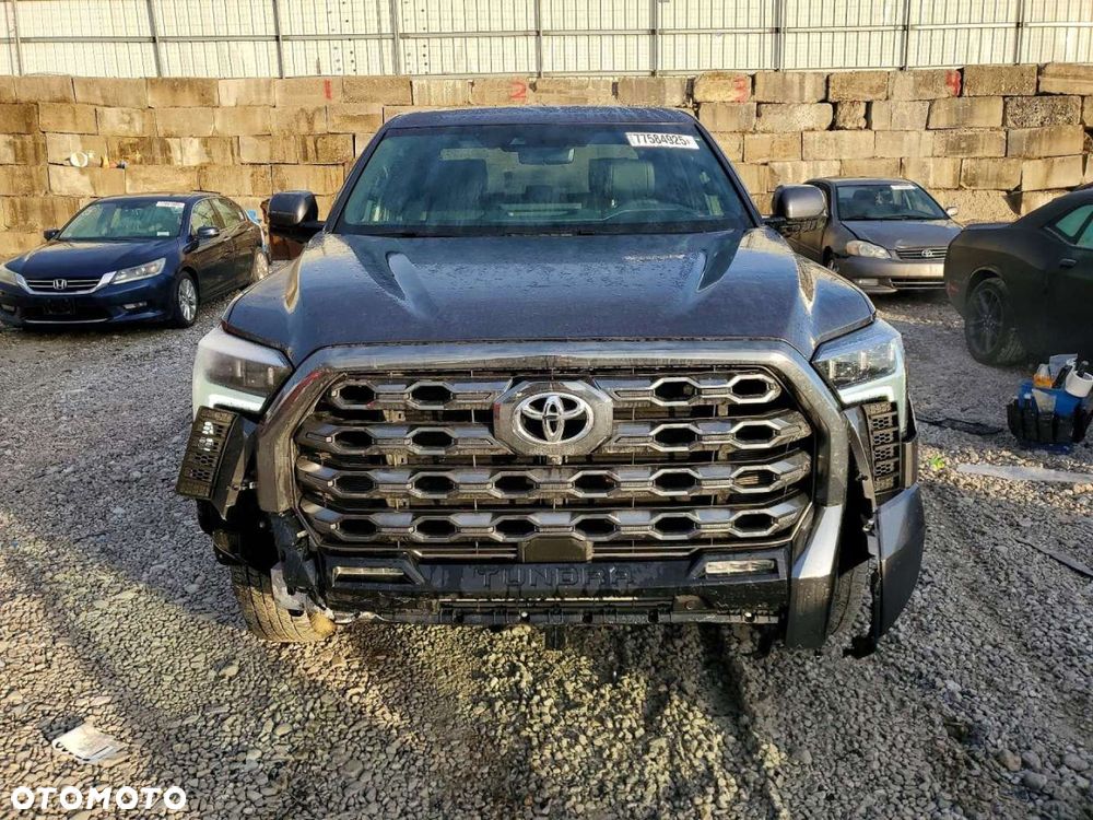 Toyota Tundra - 6