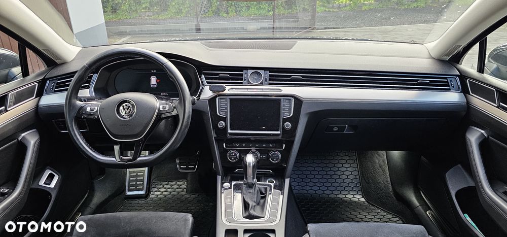 Volkswagen Passat 1.6 TDI SCR DSG Comfortline - 17