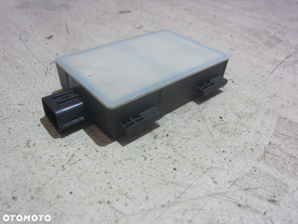 VOLVO XC60 II XC 60 LEWY TYŁ MODUŁ SENSOR RADAR MARTWEGO POLA 31665692 - 2