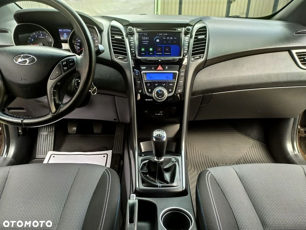 Hyundai i30 1.6 GDI BlueDrive Go - 18