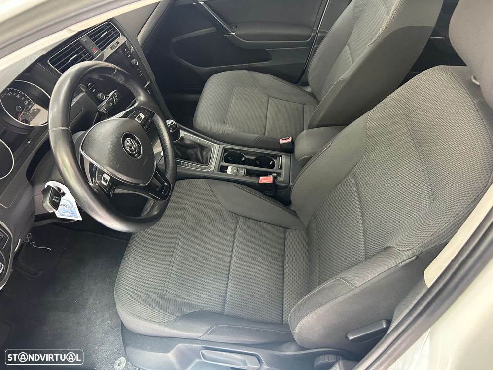 VW Golf 1.0 TSI Confortline - 19