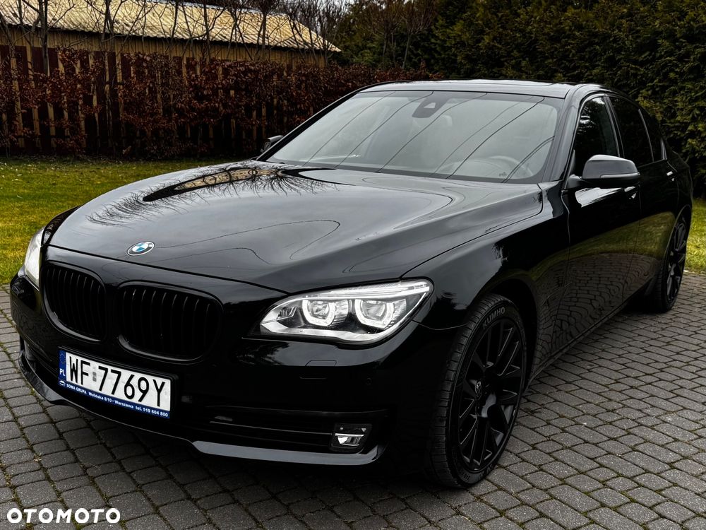 BMW Seria 7 740d Edition Exclusive - 12