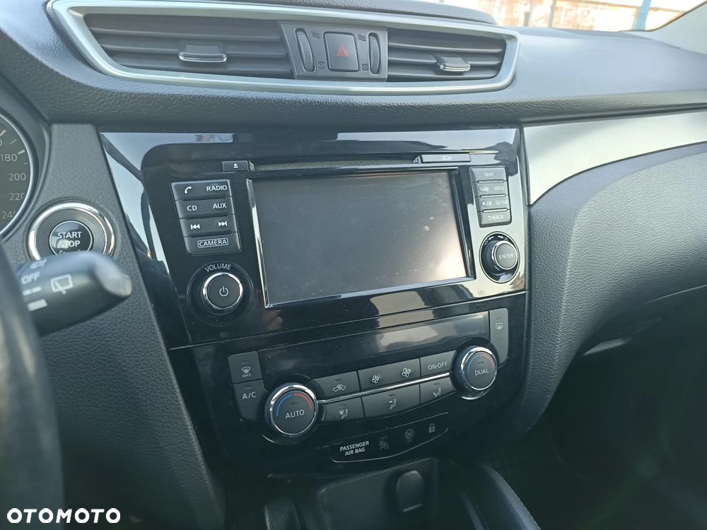 Nissan Qashqai 1.2 DIG-T N-Connecta - 19