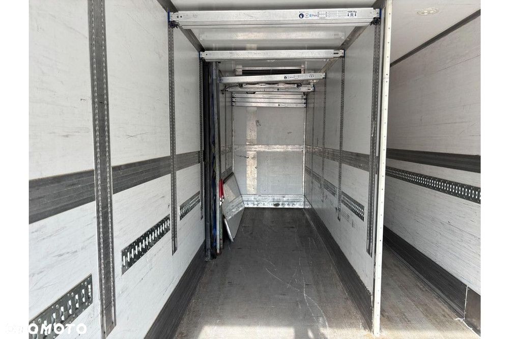 Volvo FM 330 4x2 + CARRIER - 10