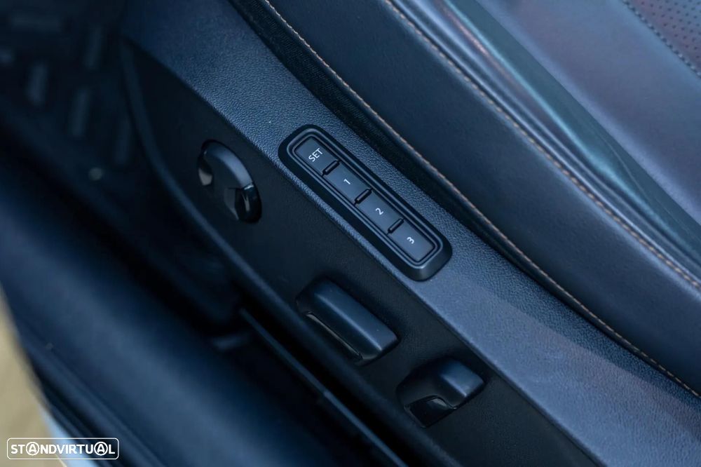 Cupra Formentor 1.4 e-Hybrid DSG VZ - 28