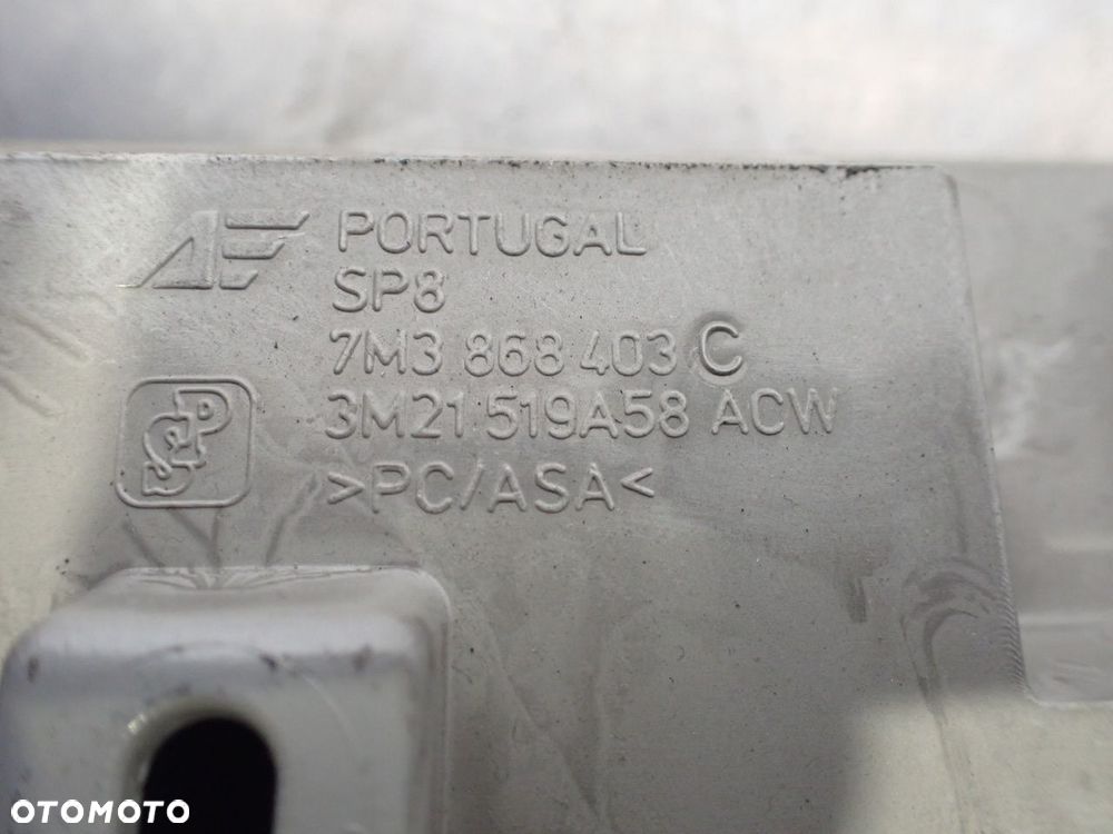 OŚWIETLENIE KABINY PRZÓD VOLKSWAGEN T5  7M3868403C - 4