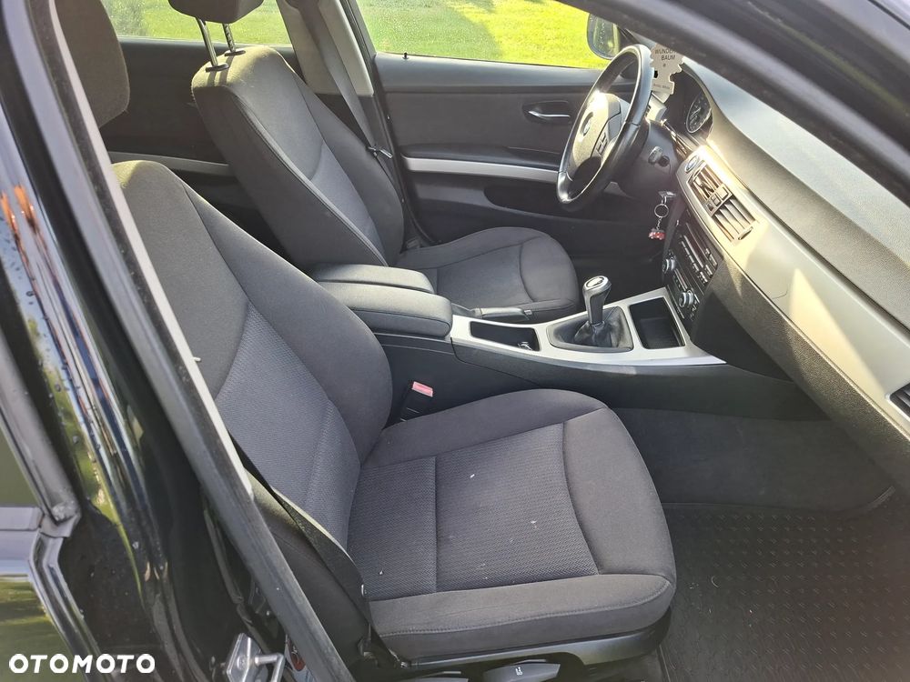 BMW Seria 3 - 12