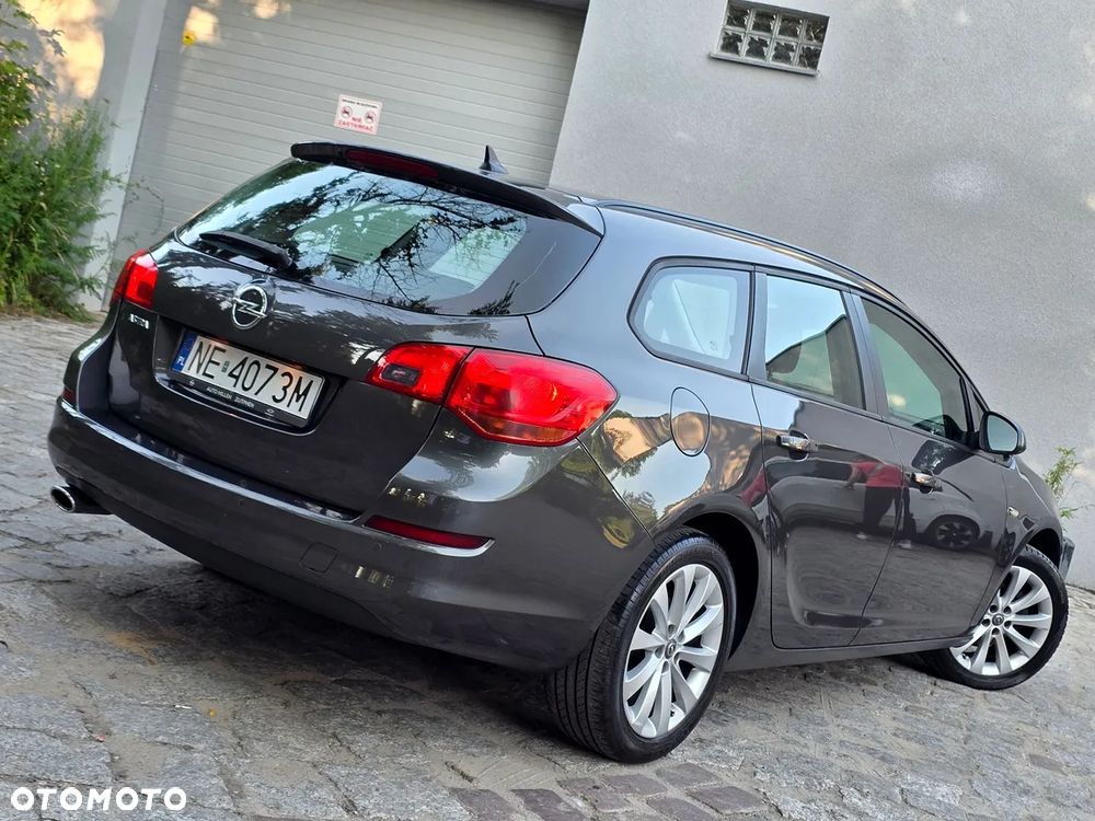 Opel Astra 1.4 T Cosmo - 4