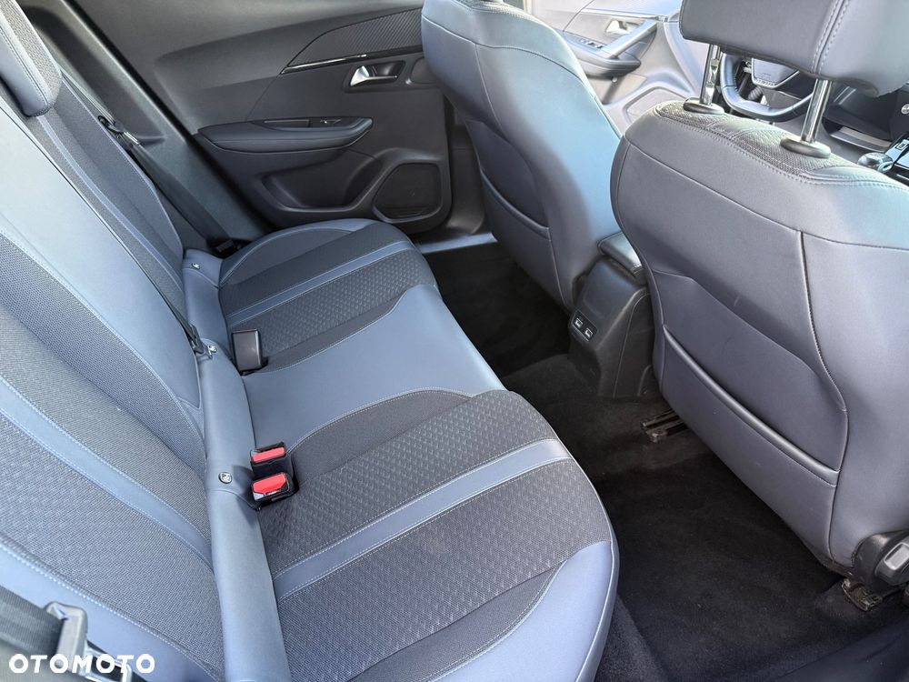 Peugeot 2008 TURBO 100 Allure - 16