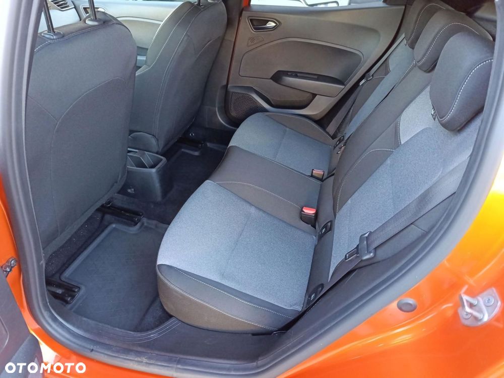 Renault Clio - 11