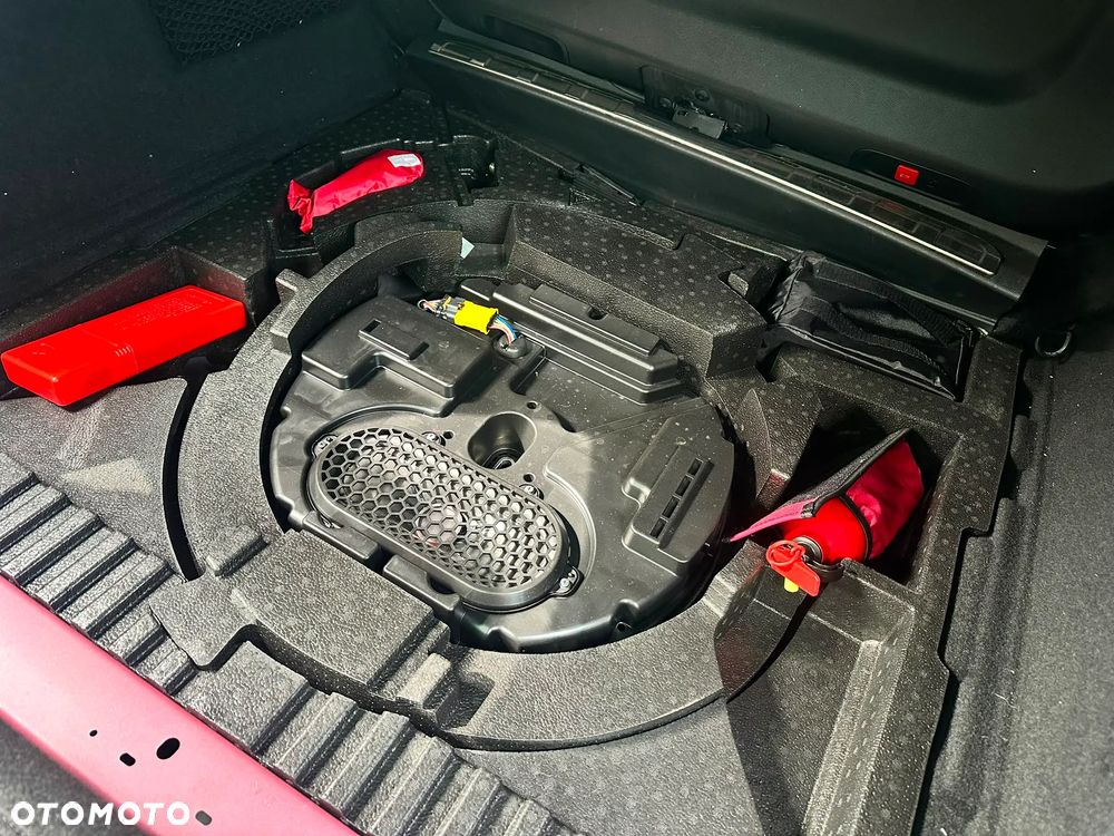 Peugeot 408 PureTech 130 EAT8 GT - 27