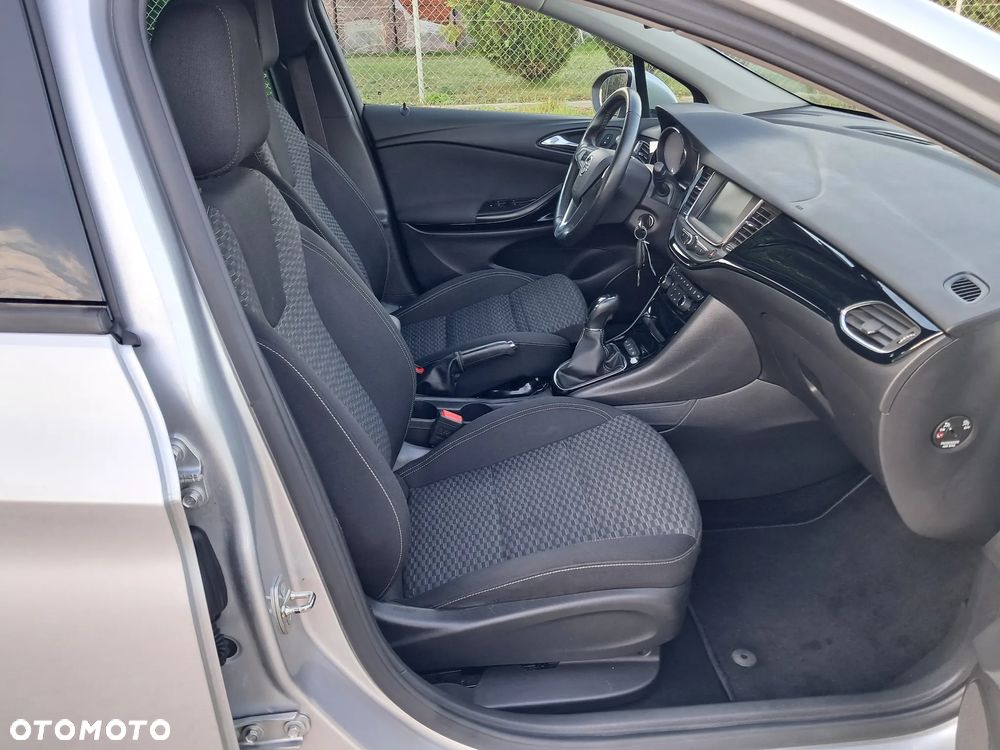 Opel Astra 1.4 Turbo Business - 18