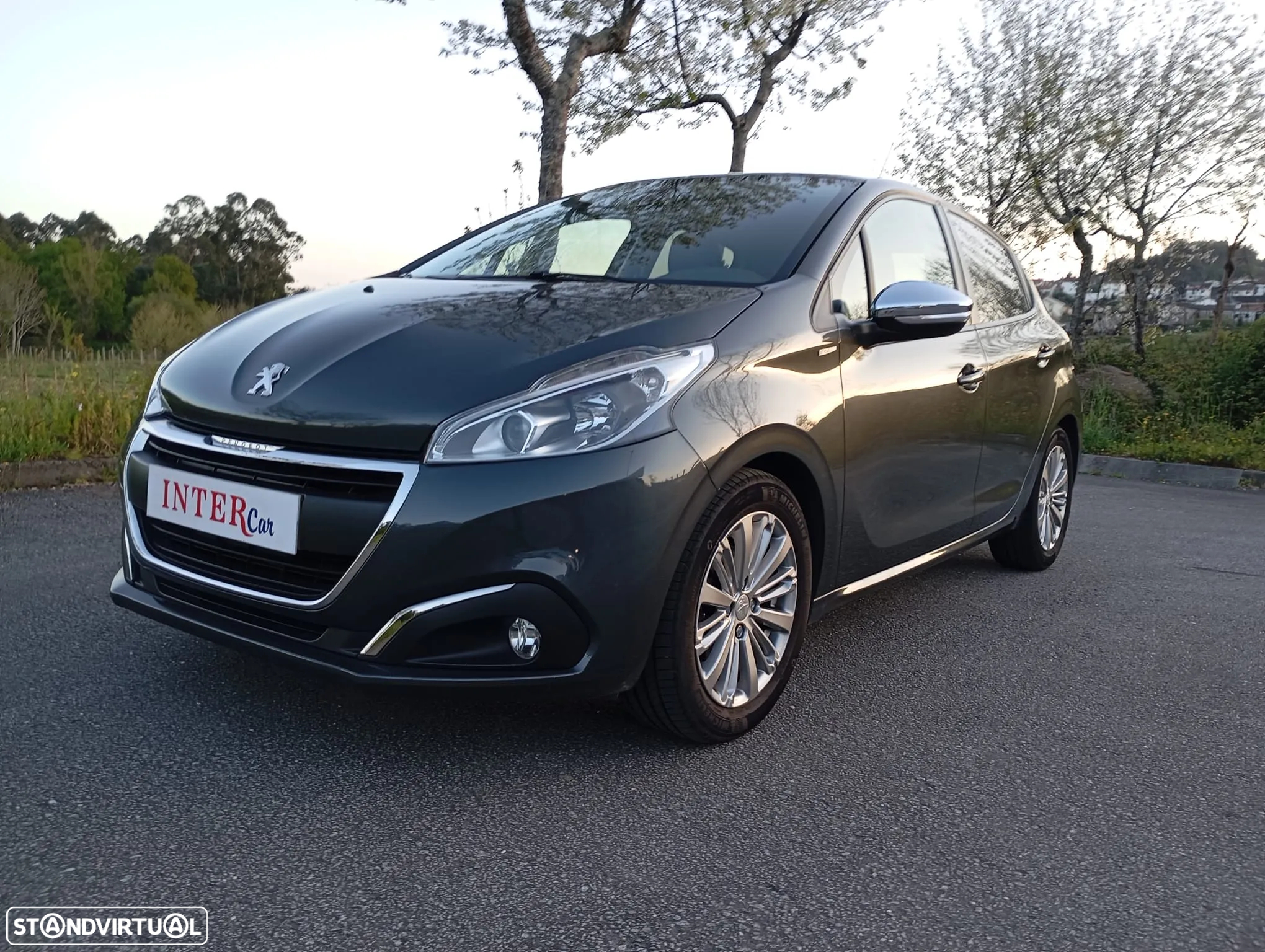 Peugeot 208 1.2 PureTech Style - 9
