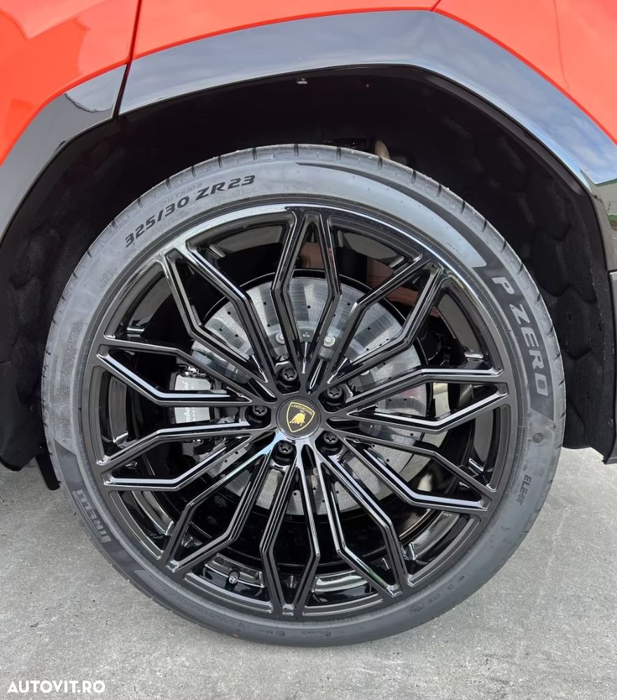 Lamborghini URUS - 19