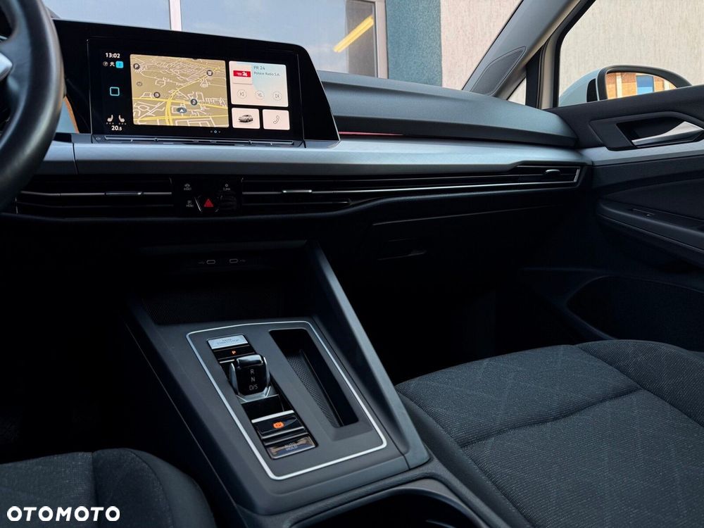 Volkswagen Golf 1.0 eTSI Life DSG - 12