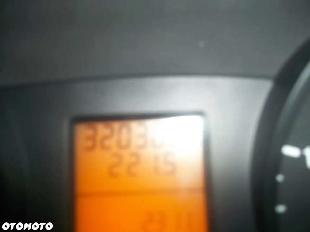 Mercedes-Benz Sprinter - 9