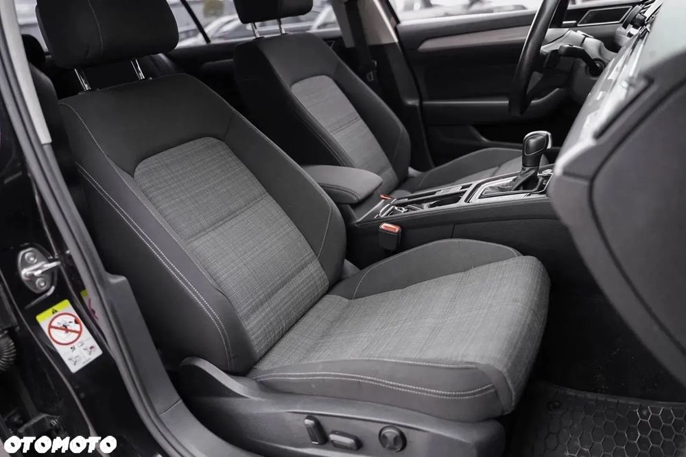 Volkswagen Passat - 18