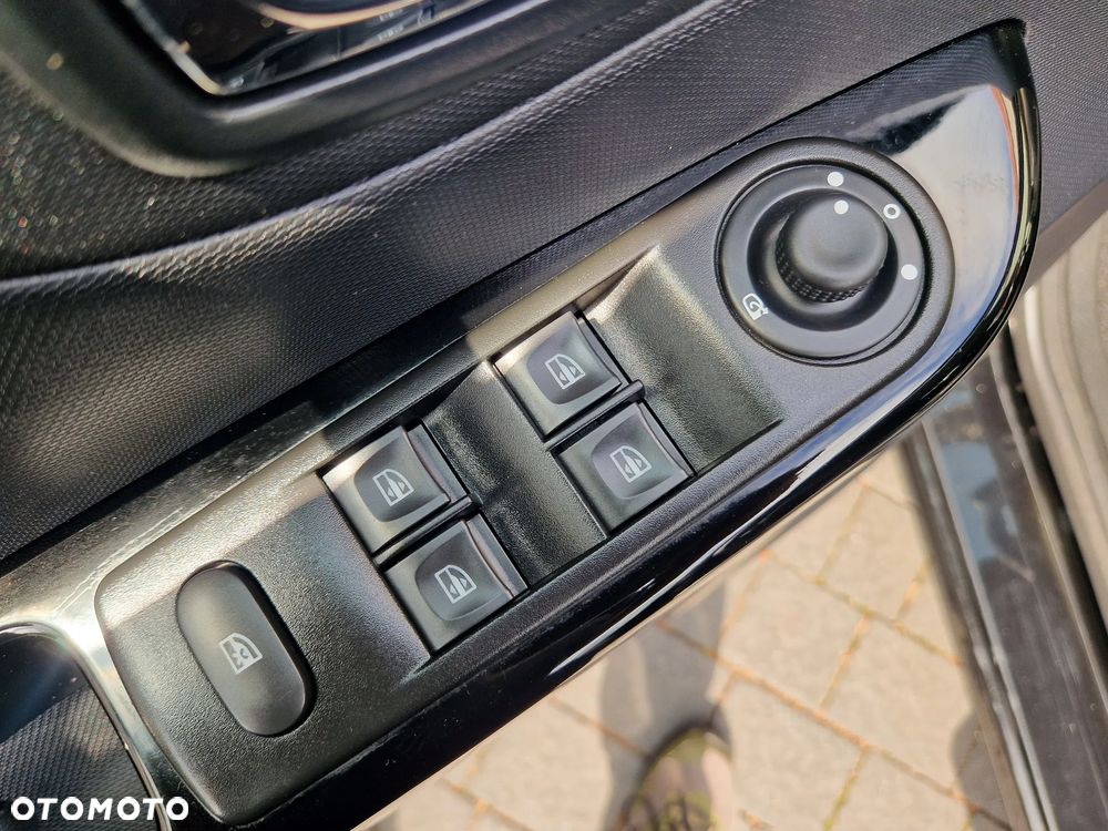 Renault Captur ENERGY TCe 120 EDC Elysee - 32