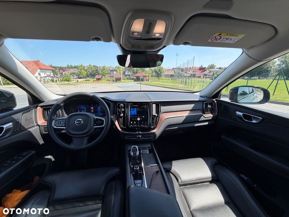 Volvo XC 60 B5 D AWD Ultimate Dark - 8