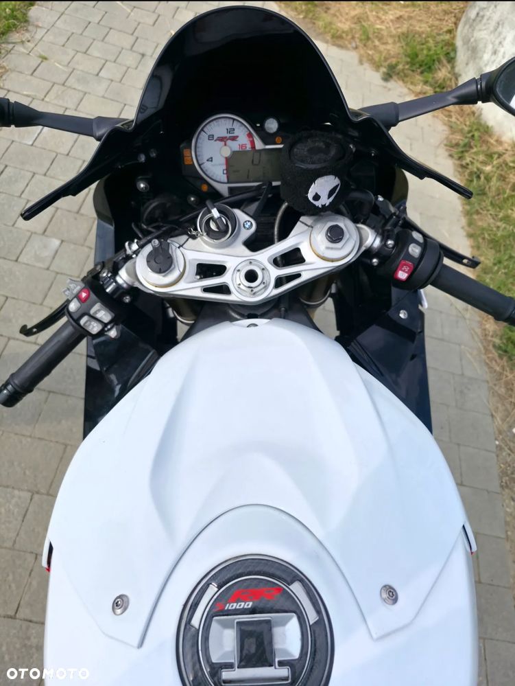 BMW S - 5