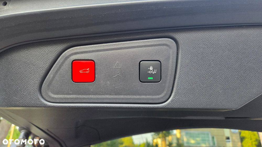 Peugeot 3008 BlueHDi 130 Stop & Start EAT8 Crossway - 23