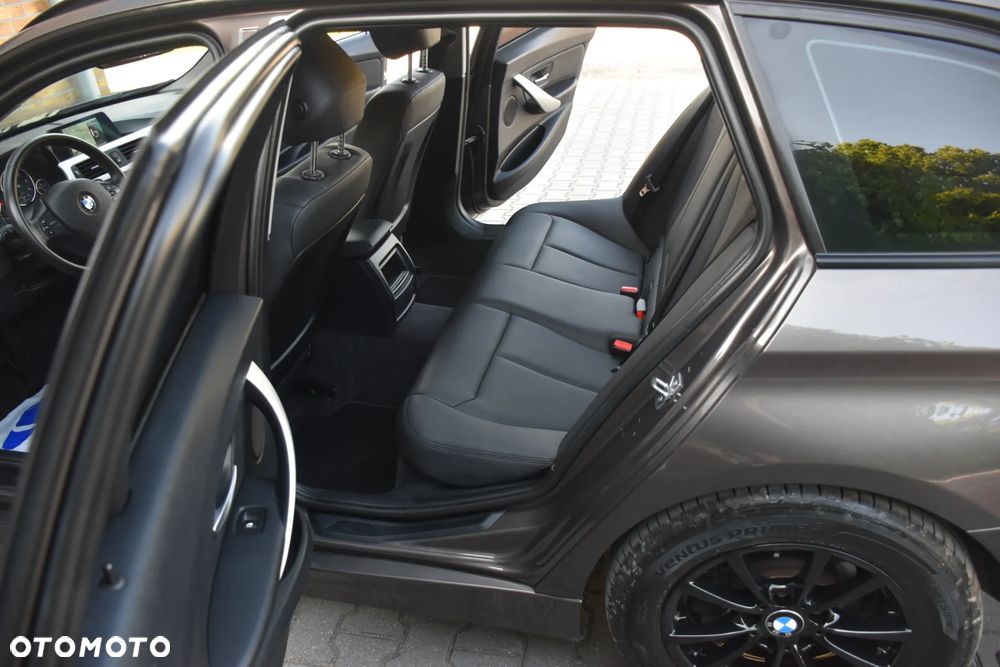 BMW Seria 3 ver-318d-luxury-line - 16
