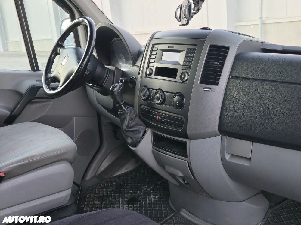 Volkswagen Crafter - 12