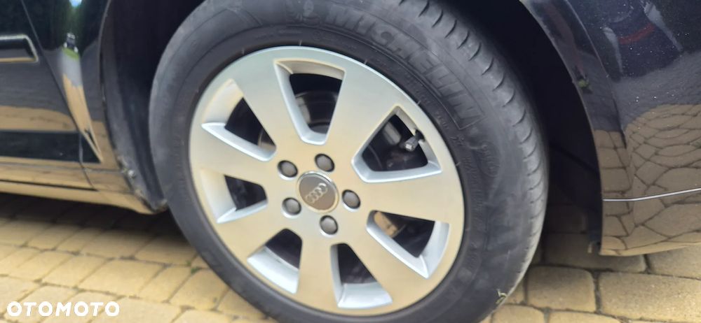 Audi A3 Sportback 1.6 FSI Ambiente - 21