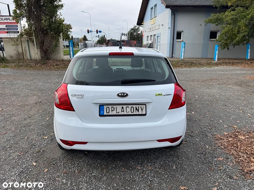 Kia Ceed - 9