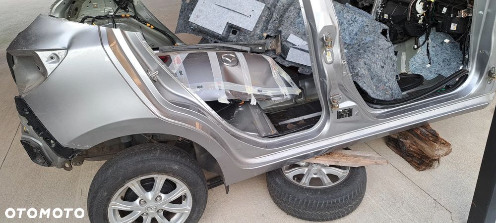 Pas Mazda 2 Chłodnica maska pas 2014 -DJ części - 16